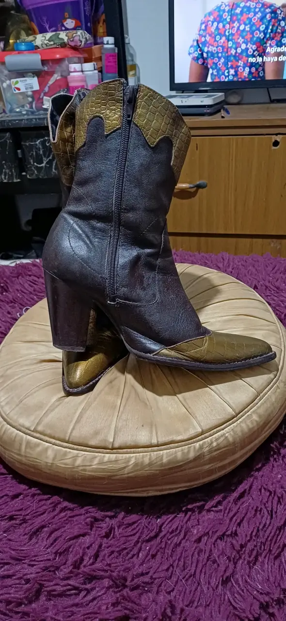 Botines de cuero marrón y dorado para mujer - 1