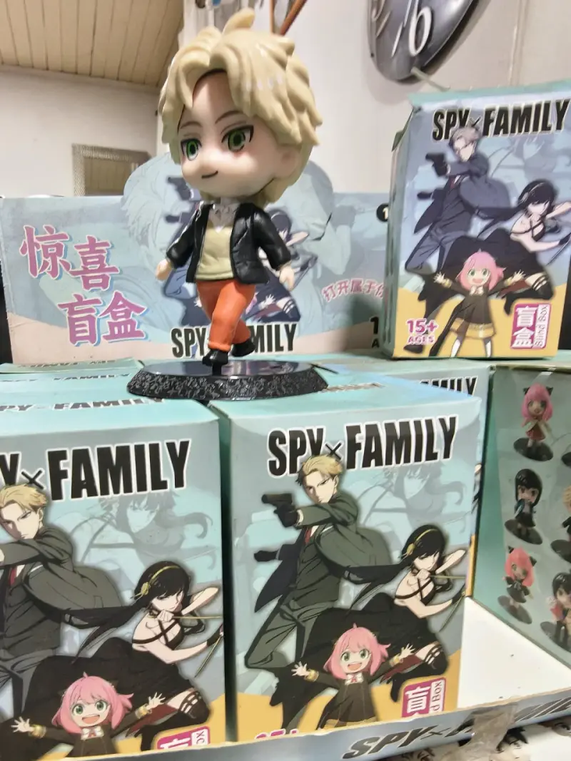 Figura coleccionable Spy x Family - 4