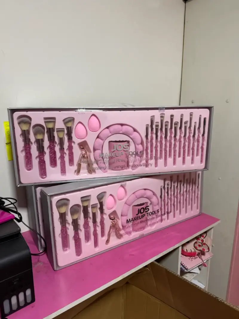 Set de brochas de maquillaje JOS