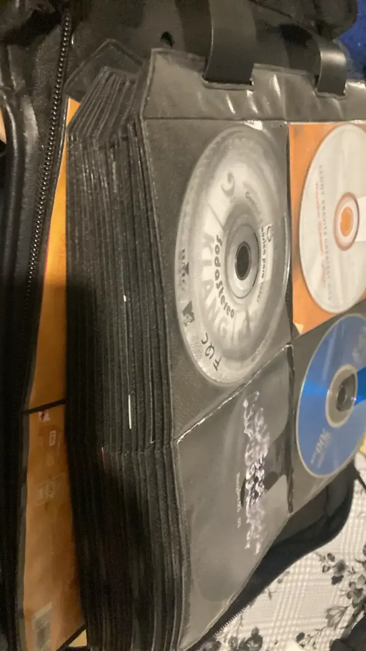 Binder de CDs case logic de música variada - 6