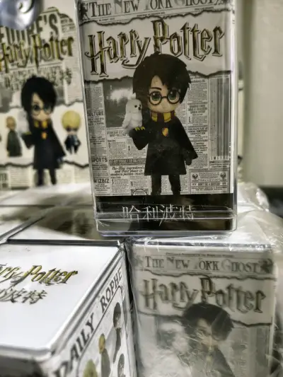Figura coleccionable Harry Potter premium - miniatura 1