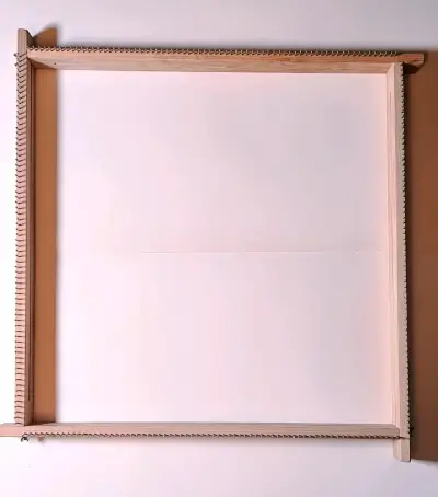 Telar de madera ajustable para manualidades - miniatura 2