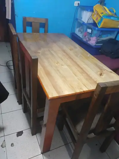 Juego de comedor de madera para seis personas - miniatura 1