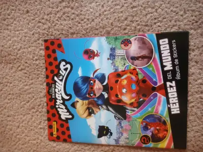 Álbum de Stickers Miraculous Héroes del Mundo - miniatura 1