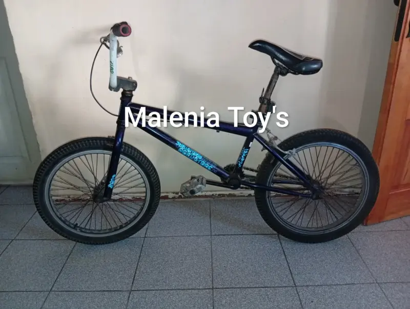 Bicicleta BMX - 1