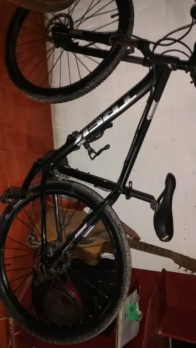 Bicicleta Trek Marlin 6 MTB Negra - miniatura 1