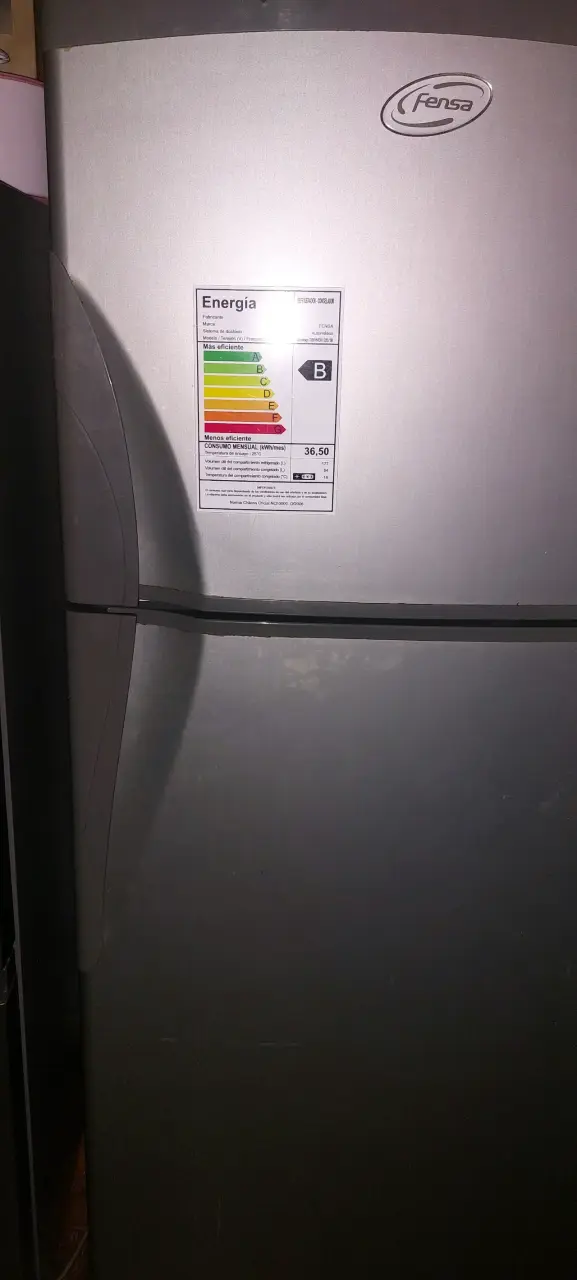 Refrigerador Fensa de dos puertas en buen estado - 1
