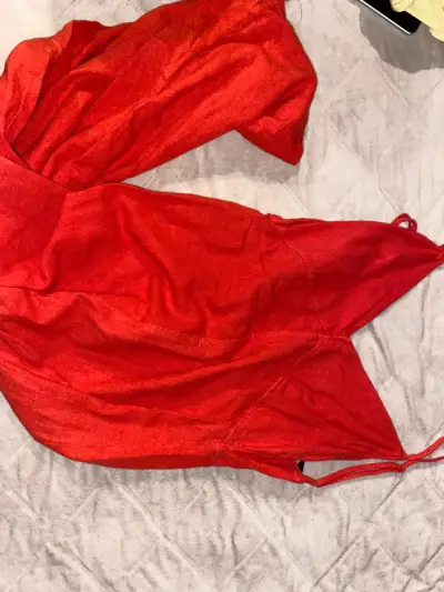 Vestido rojo de tirantes Zara elegante - miniatura 2