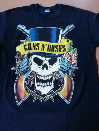Polera Guns N' Roses negra con diseño frontal - miniatura 1
