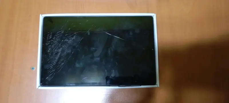 Tablet Lenovo Tab M10 FHD Plus con caja - 5