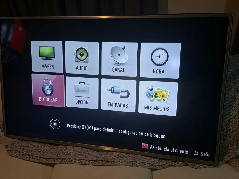 Televisor LG Cinema 3D 42 pulgadas con lentes 3D - 3