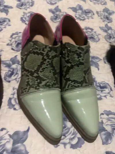 Botines de cuero con diseño de serpiente y tacón bajo - miniatura 2