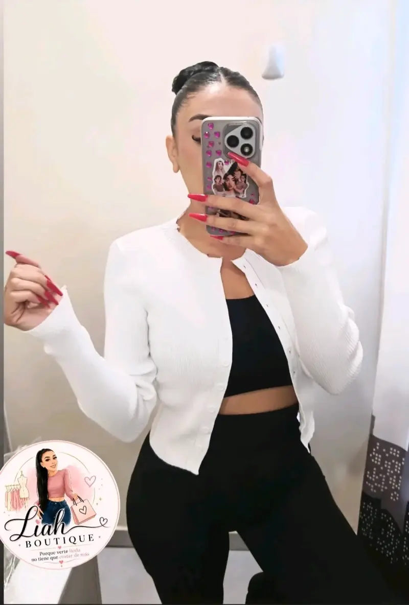 Cardigan de mujer en blanco y marrón