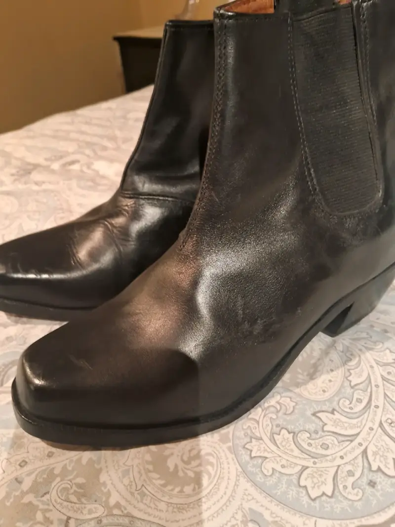 Botines de cuero negro para hombre en buen estado - 1