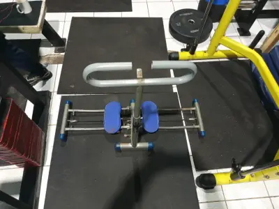 Máquina de Ejercicio Abductor para Gimnasi - miniatura 3