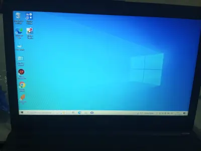 Notebook HP en perfecto estado - miniatura 2