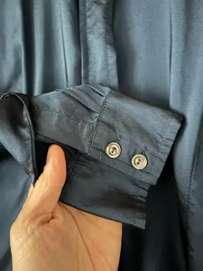 Camisa azul tornasol de mujer GAP en buen estado - miniatura 3