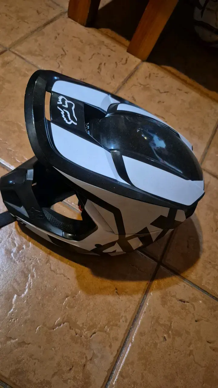 Casco integral de motocross Fox blanco y negro - 1