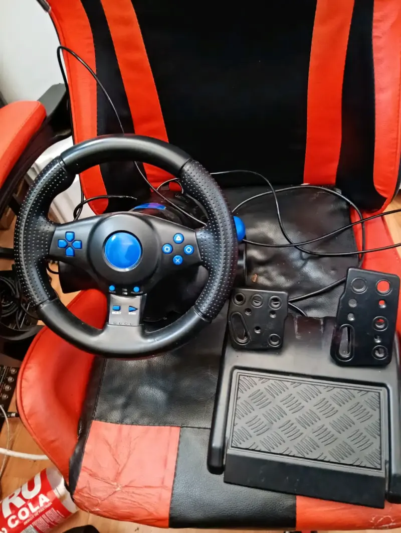 Volante y pedales para videojuegos racing wheel - 1