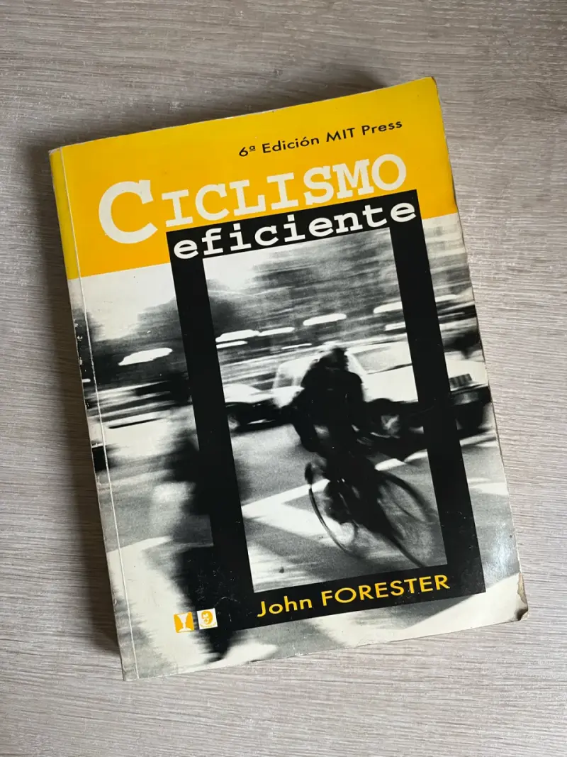 Lote de Libros sobre Ciclismo y Movilidad Urbana - 2
