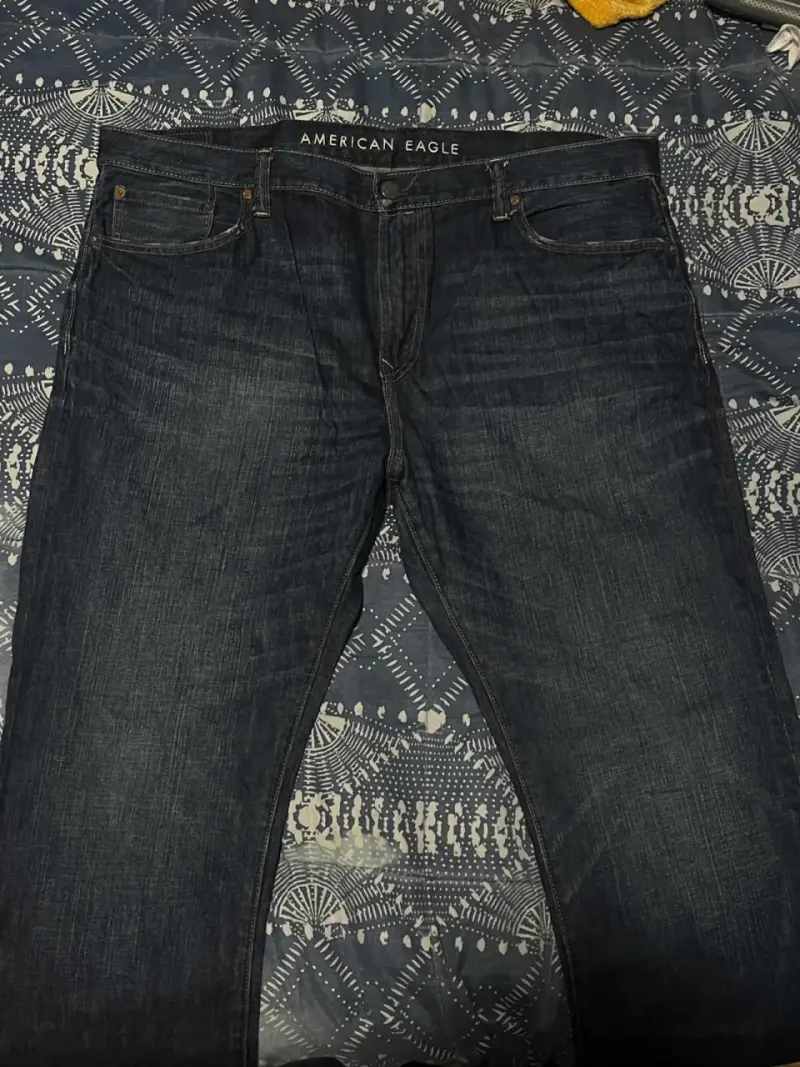 Jeans American Eagle azul oscuro para hombre