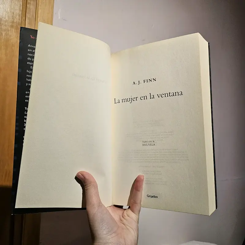 Libro 'La Mujer en la Ventana' de A.J. Finn - 3