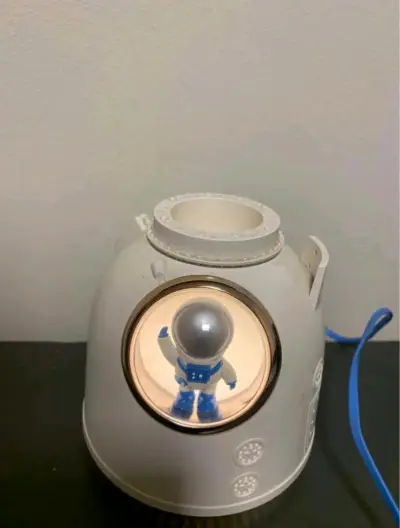 Lámpara decorativa astronauta con luz LED - miniatura 3