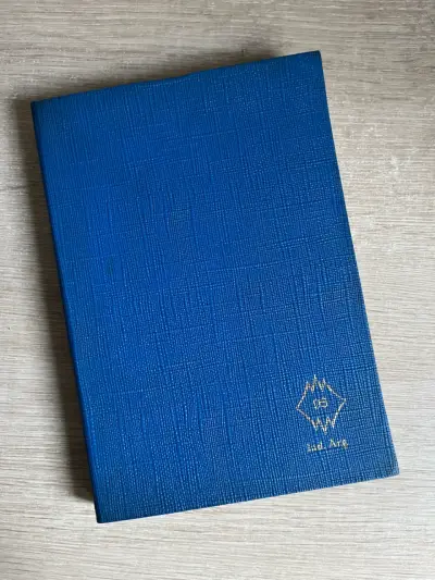 Álbum de estampillas chilenas con diseño azul - miniatura 1