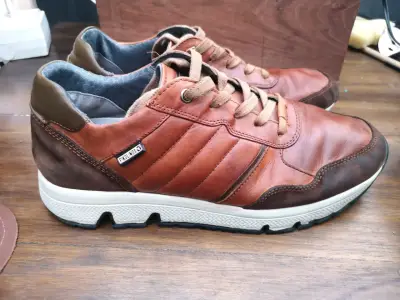 Zapatillas casuales de cuero Pikolinos marrón - miniatura 1