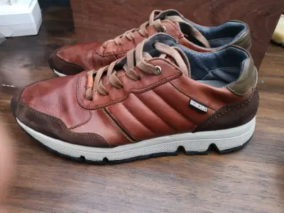 Zapatillas casuales de cuero Pikolinos marrón - miniatura 5