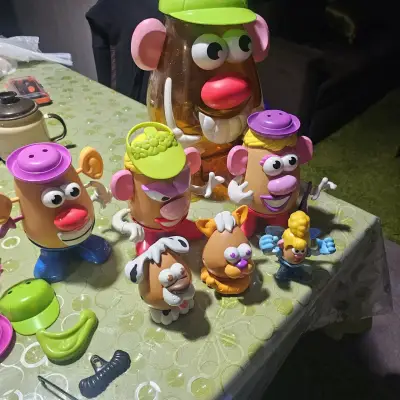 Set de figuras Mr. Potato Head de juguete - miniatura 5