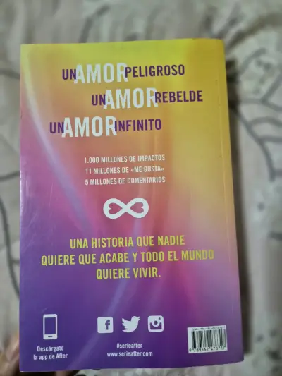 Libro 'After' de Anna Todd en buen estado - miniatura 2