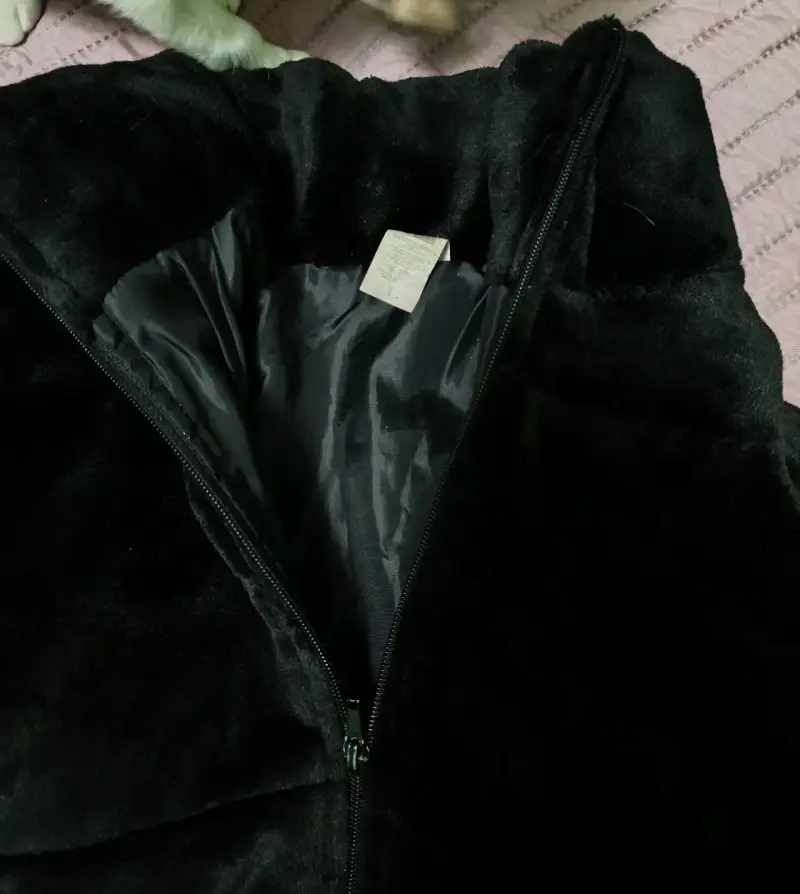 Chaqueta de plush negra 🤍 - 2