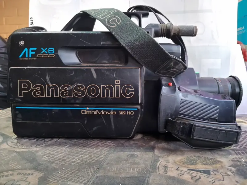 Cámara de video Panasonic AF X6 CCD VHS HQ - 3