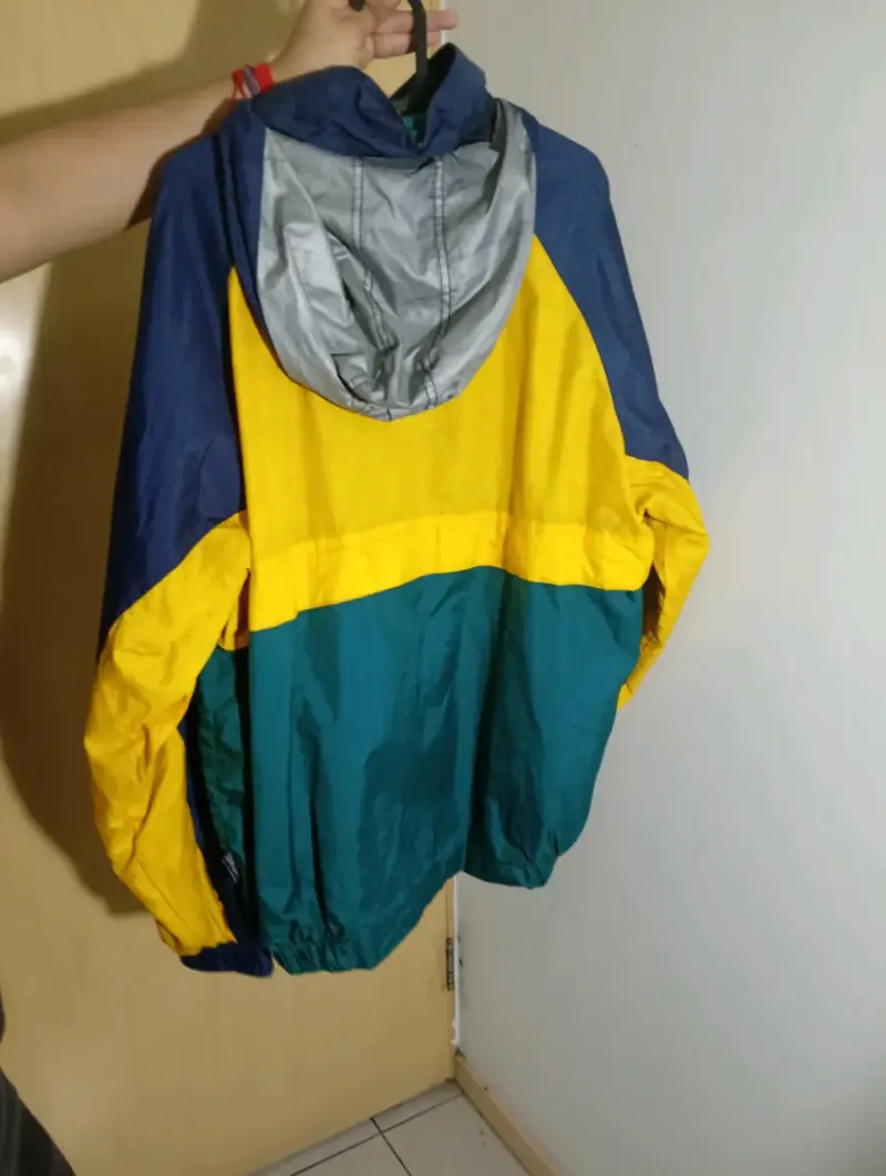 Chaqueta cortaviento multicolor con capucha - 1