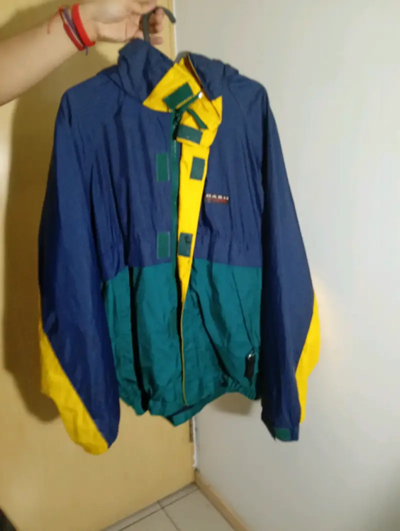 Chaqueta cortaviento multicolor con capucha - 2