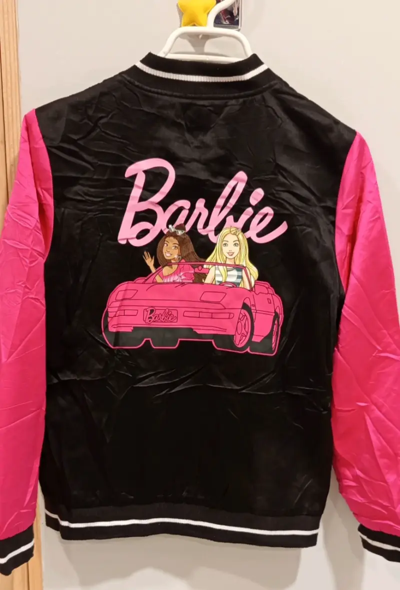 Chaqueta Barbie Edición Limitada Negra y Rosada - 2