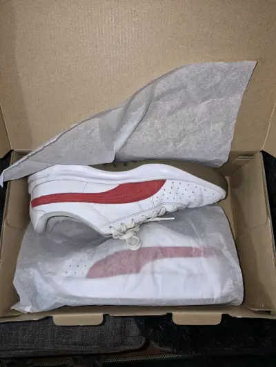Zapatillas deportivas Puma blancas y rojas - miniatura 1
