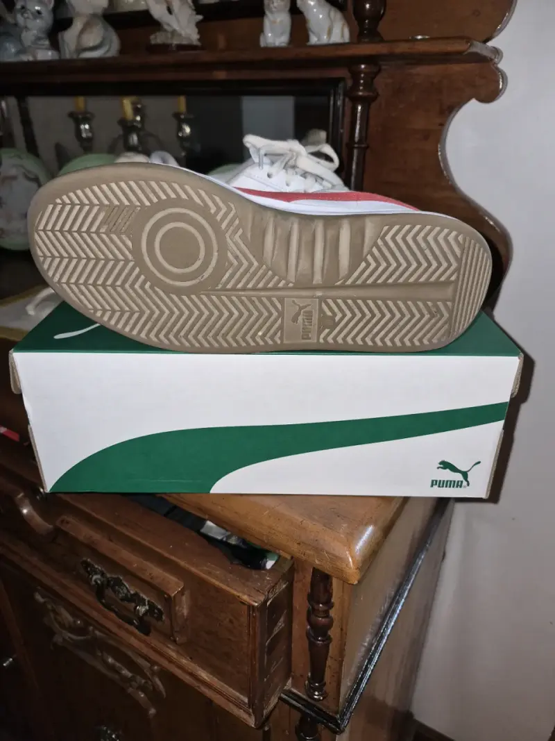 Zapatillas deportivas Puma blancas y rojas - 3