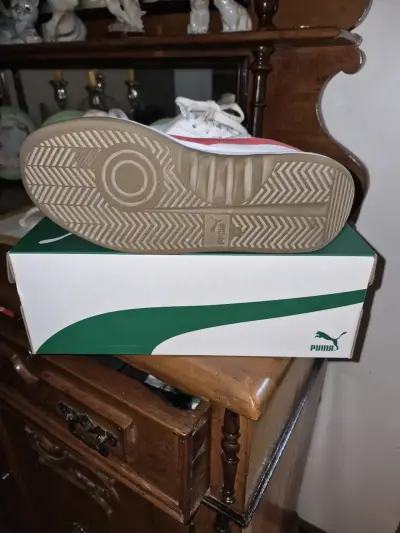Zapatillas deportivas Puma blancas y rojas - miniatura 3