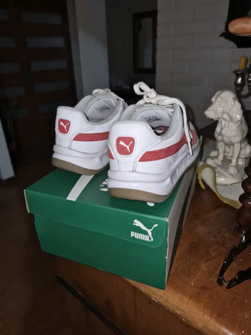 Zapatillas deportivas Puma blancas y rojas - 5