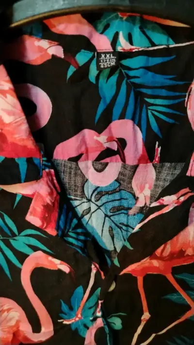 Camisa hawaiana con estampado de flamencos - miniatura 2