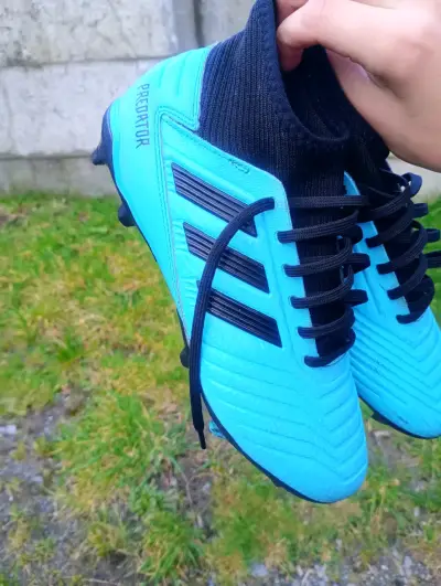 Botines de fútbol Adidas Predator azules - miniatura 1