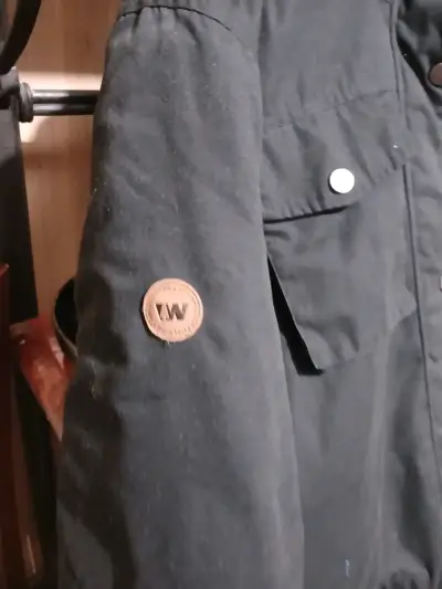 Chaqueta negra Weinbrenner con capucha - miniatura 1