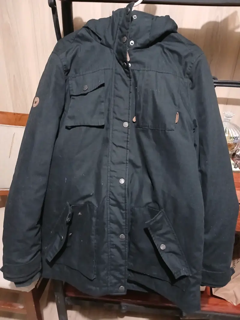 Chaqueta negra Weinbrenner con capucha - 5