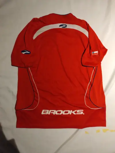 Camiseta Roja Selección Chilena Brooks - miniatura 4