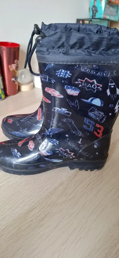 Botas de lluvia infantiles con diseño - miniatura 1