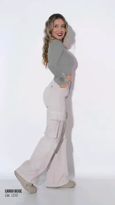 Pantalones cargo beige talla 38. - miniatura 4