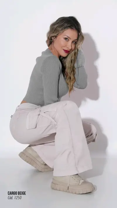 Pantalones cargo beige talla 38. - miniatura 5