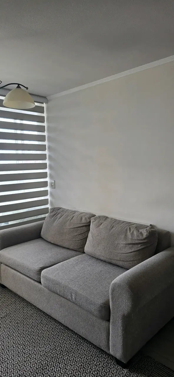 Sofá cama gris con diseño moderno - 3